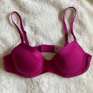 NWOT. Calida bra. US Size 36A. EU size 80A. Beautiful berry color.